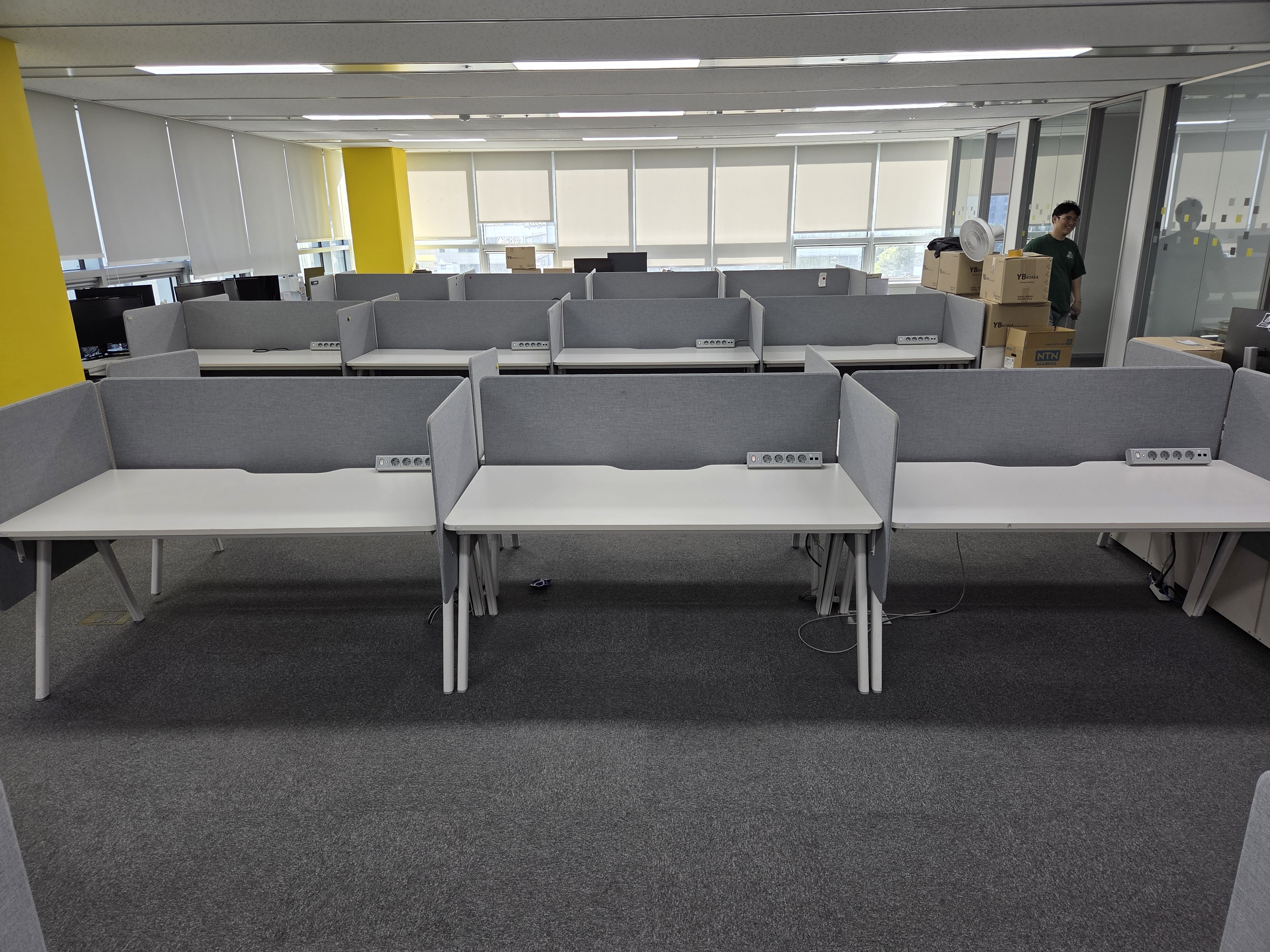 퍼시스 인에이블 1600 일반형책상[서랍파티션별매]FDD016CN