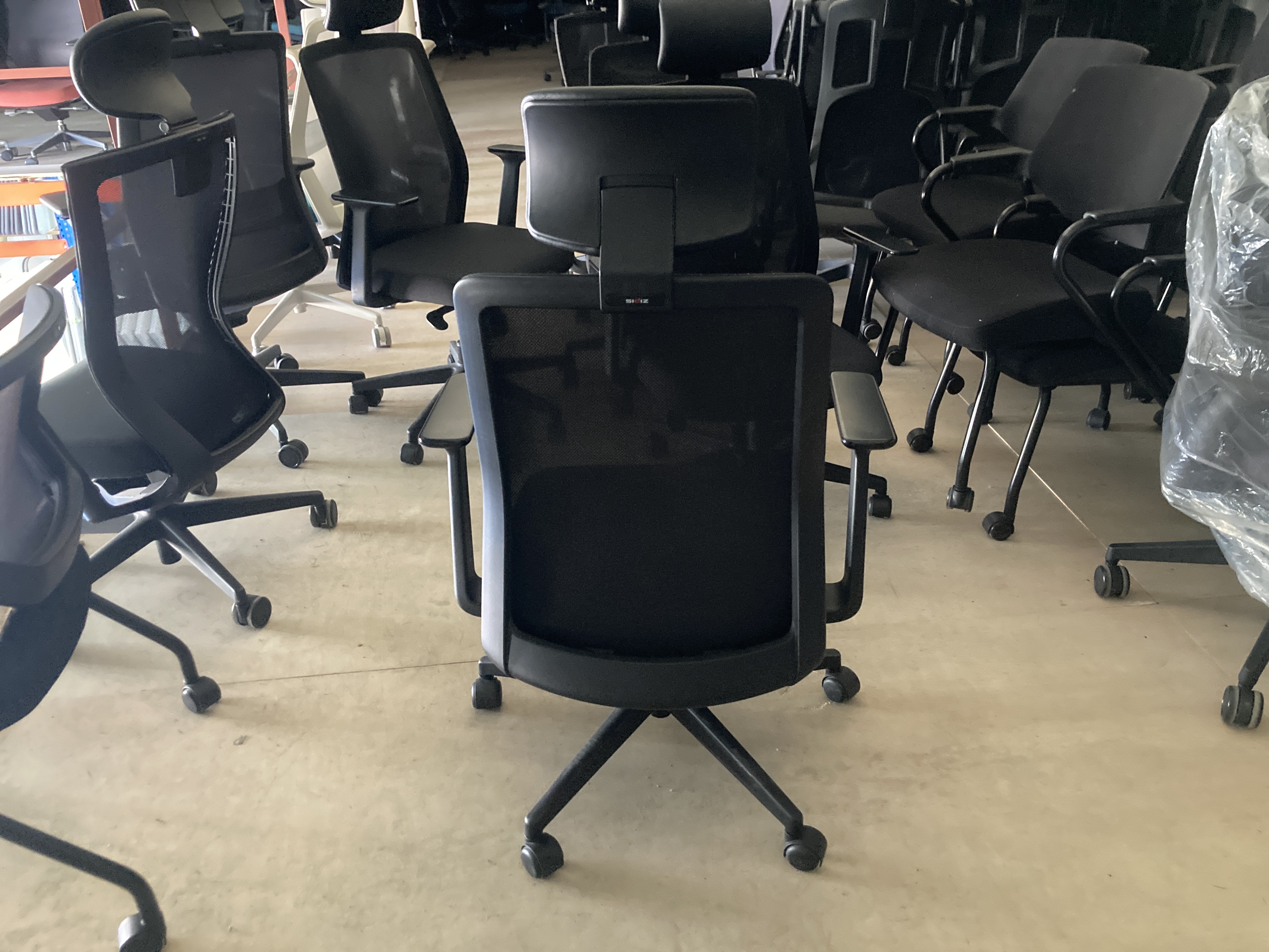 시디즈 T402HF 사무용의자