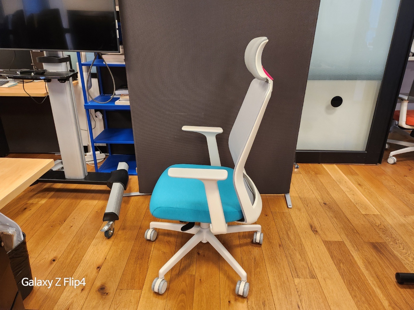 퍼시스 어라운드의자(보급형틸트)CHA6200CWH