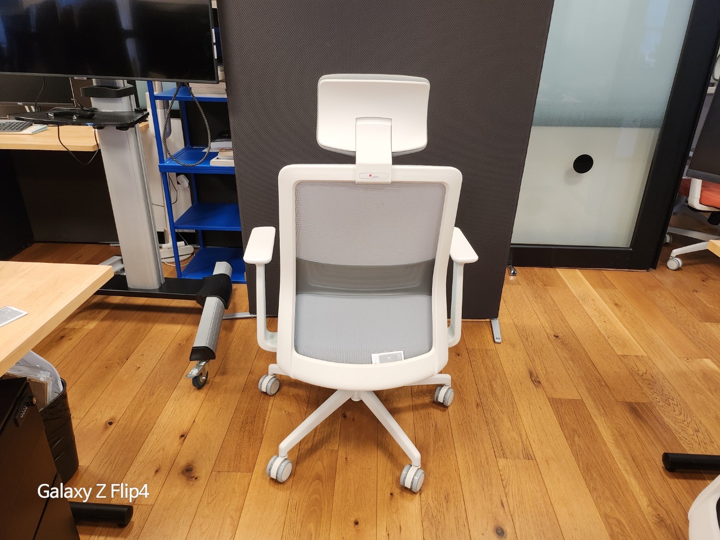 퍼시스 어라운드의자(보급형틸트)CHA6200CWH