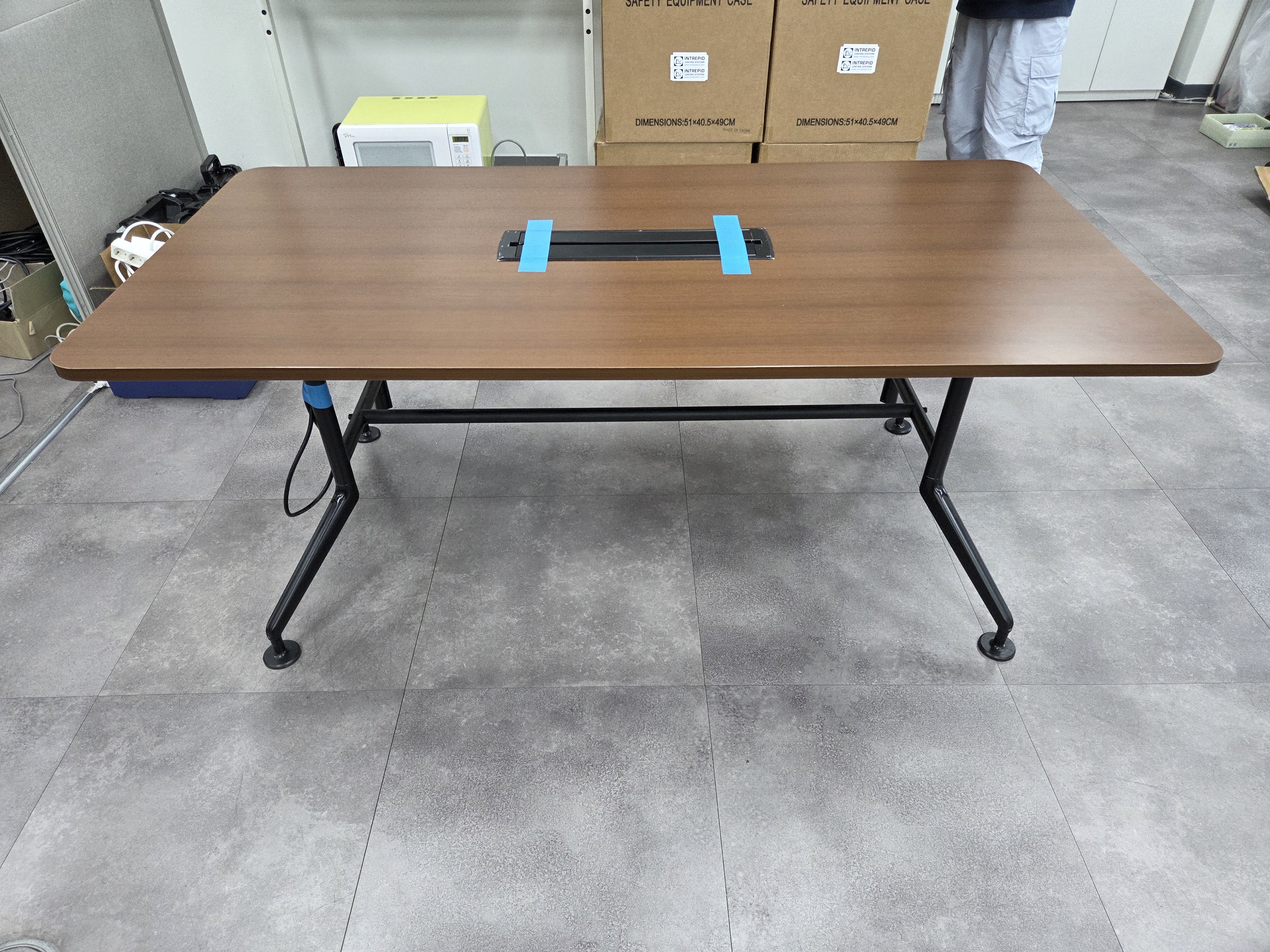 심플즈 1800*900 테이블[덕트유,콘센트유]