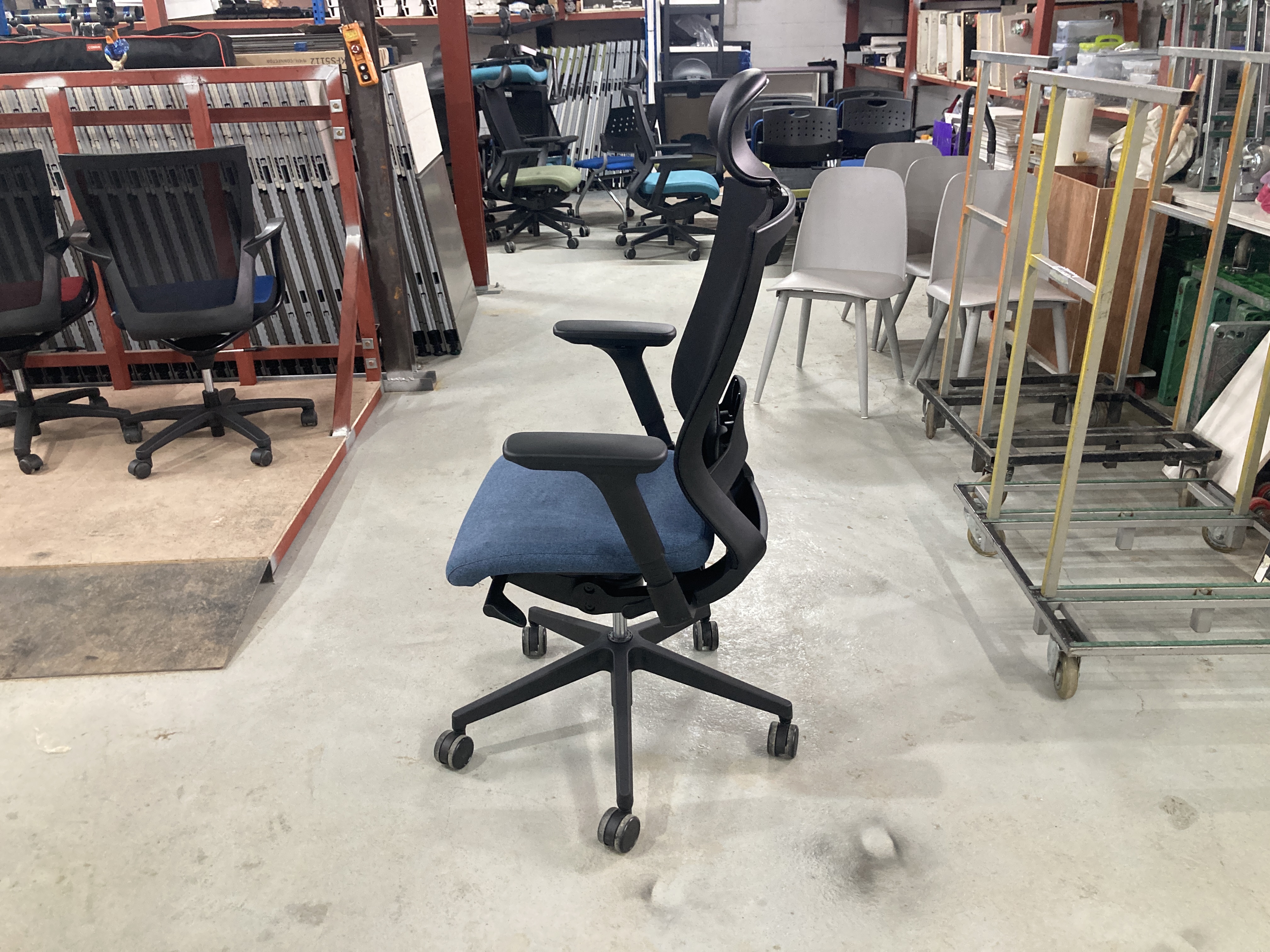 시디즈 T50HLDA 사무용의자[인디고블루]