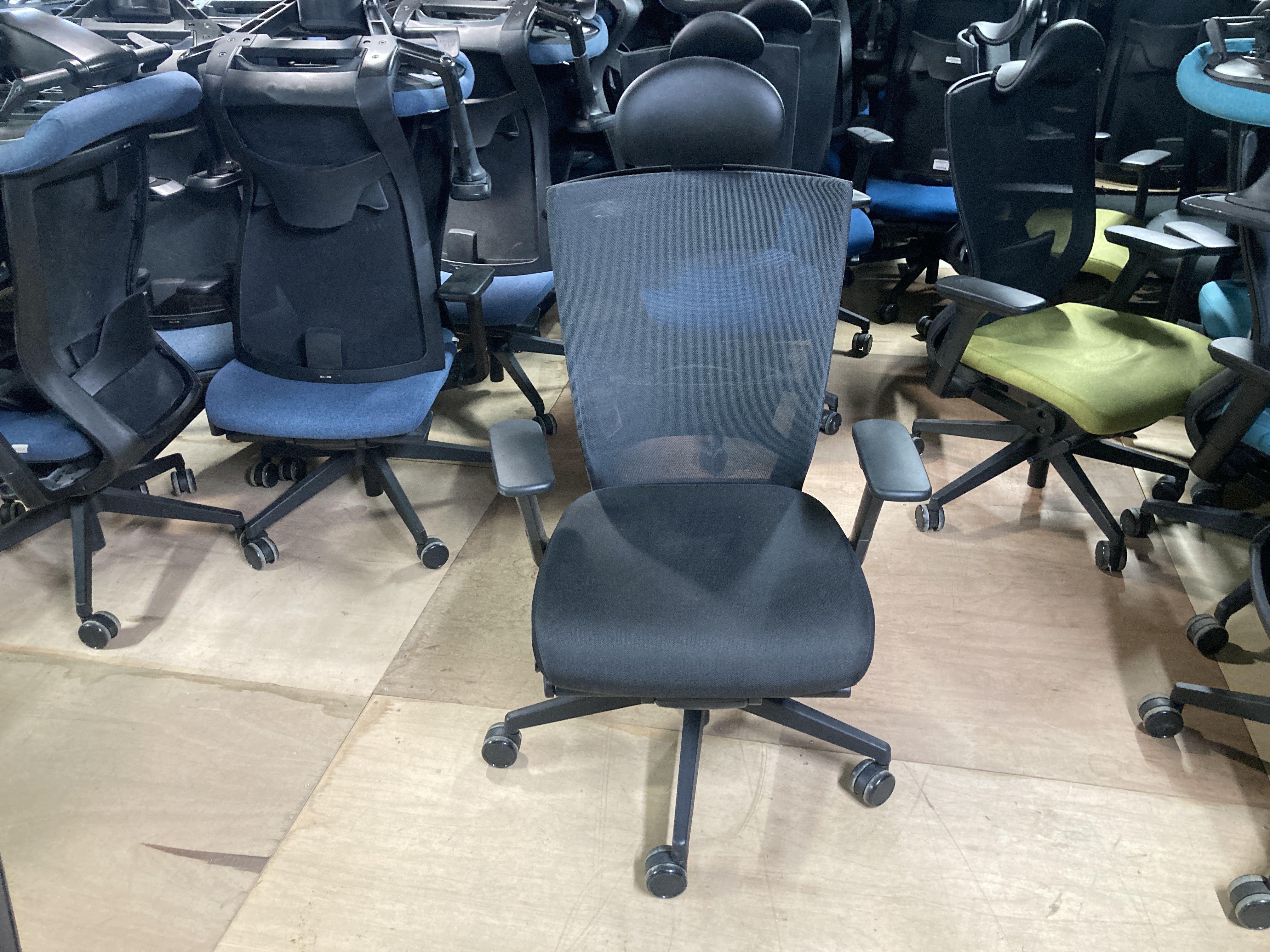 퍼시스 CHN4300AH 사무용의자[블랙]