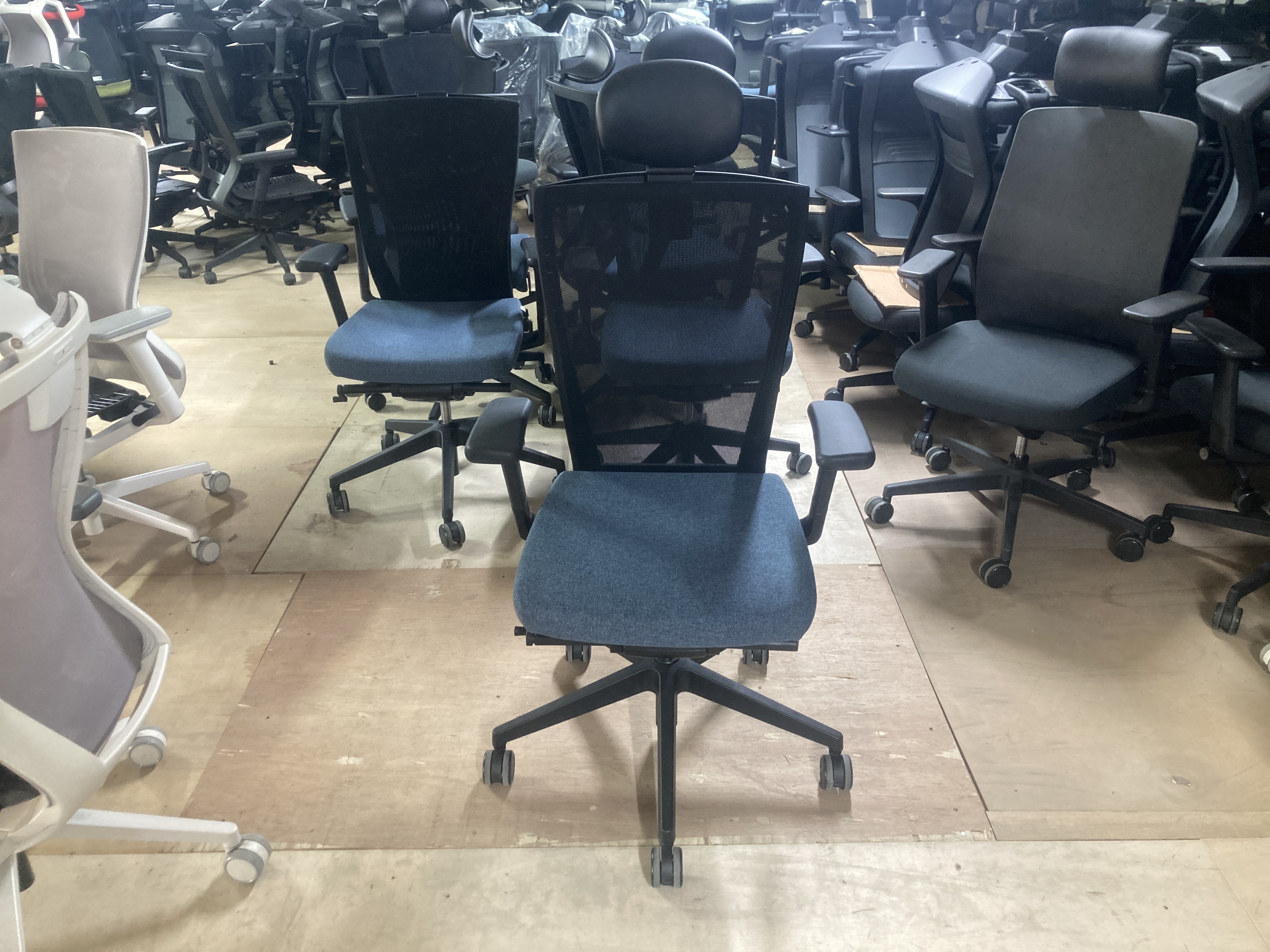 퍼시스 CH4300H 사무용의자[팔걸이조절가능]