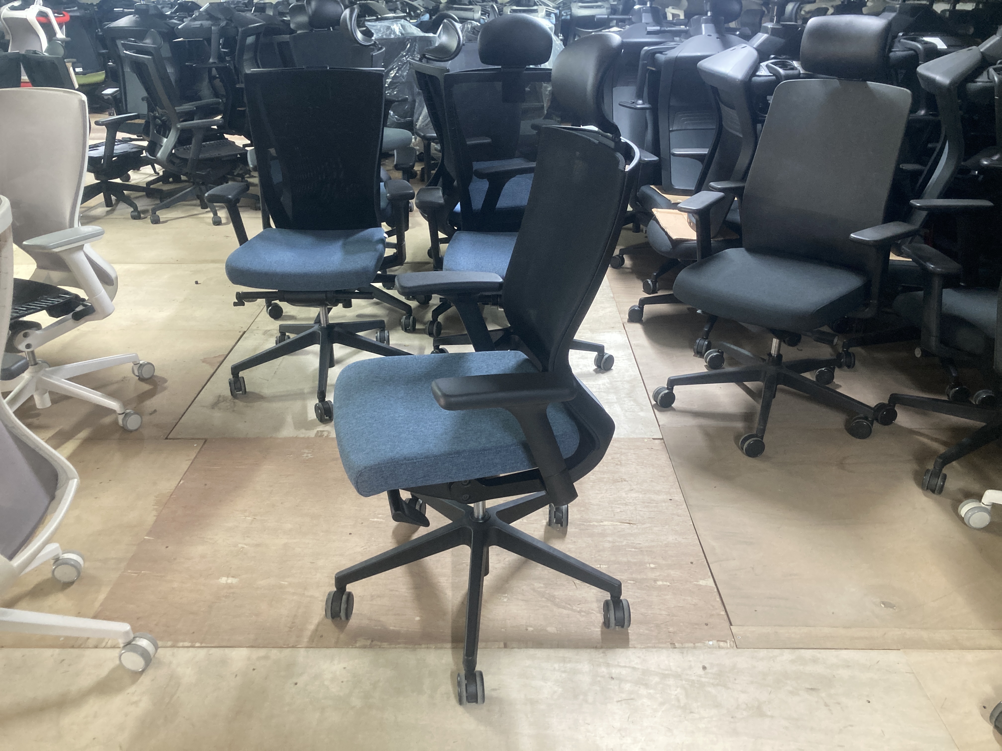 퍼시스 CH4300H 사무용의자[팔걸이조절가능]