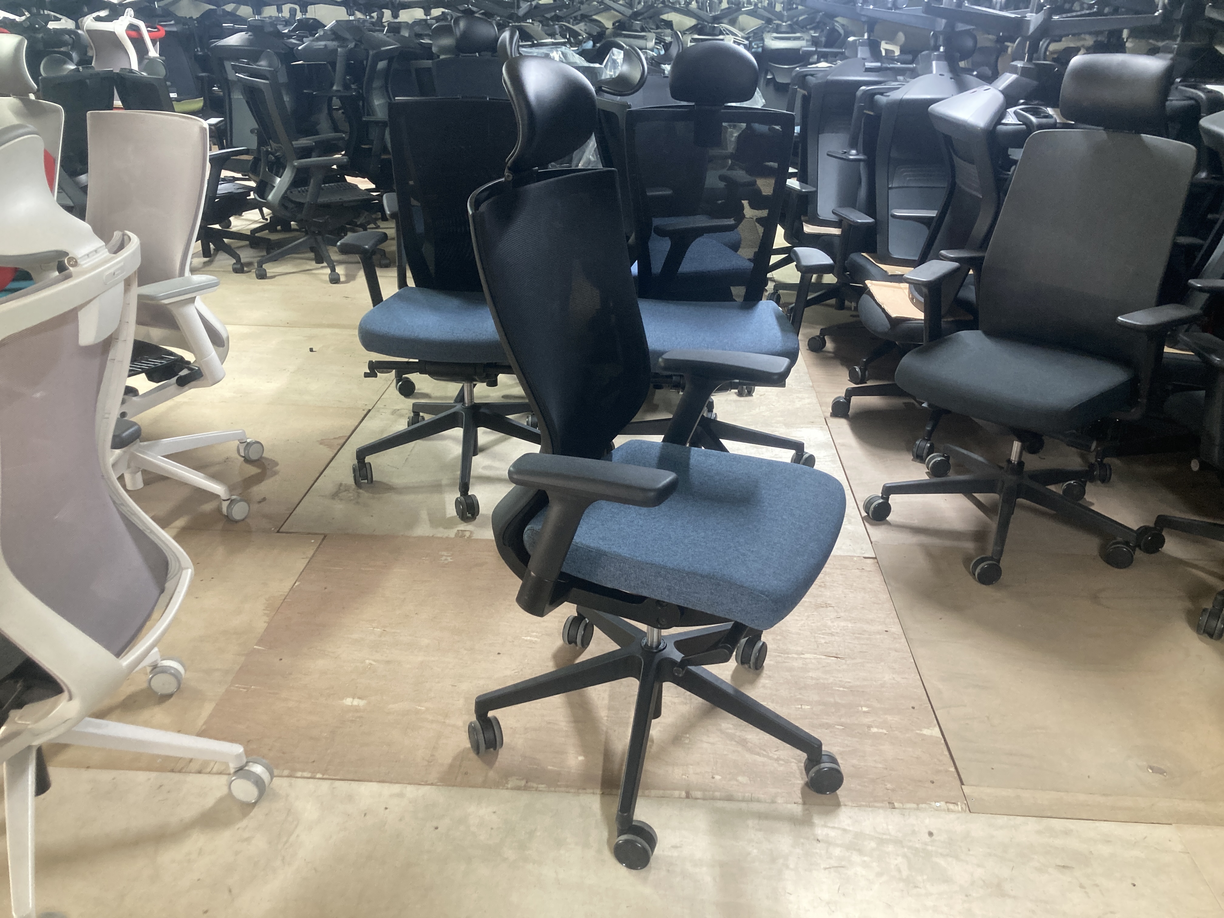 퍼시스 CH4300H 사무용의자[팔걸이조절가능]