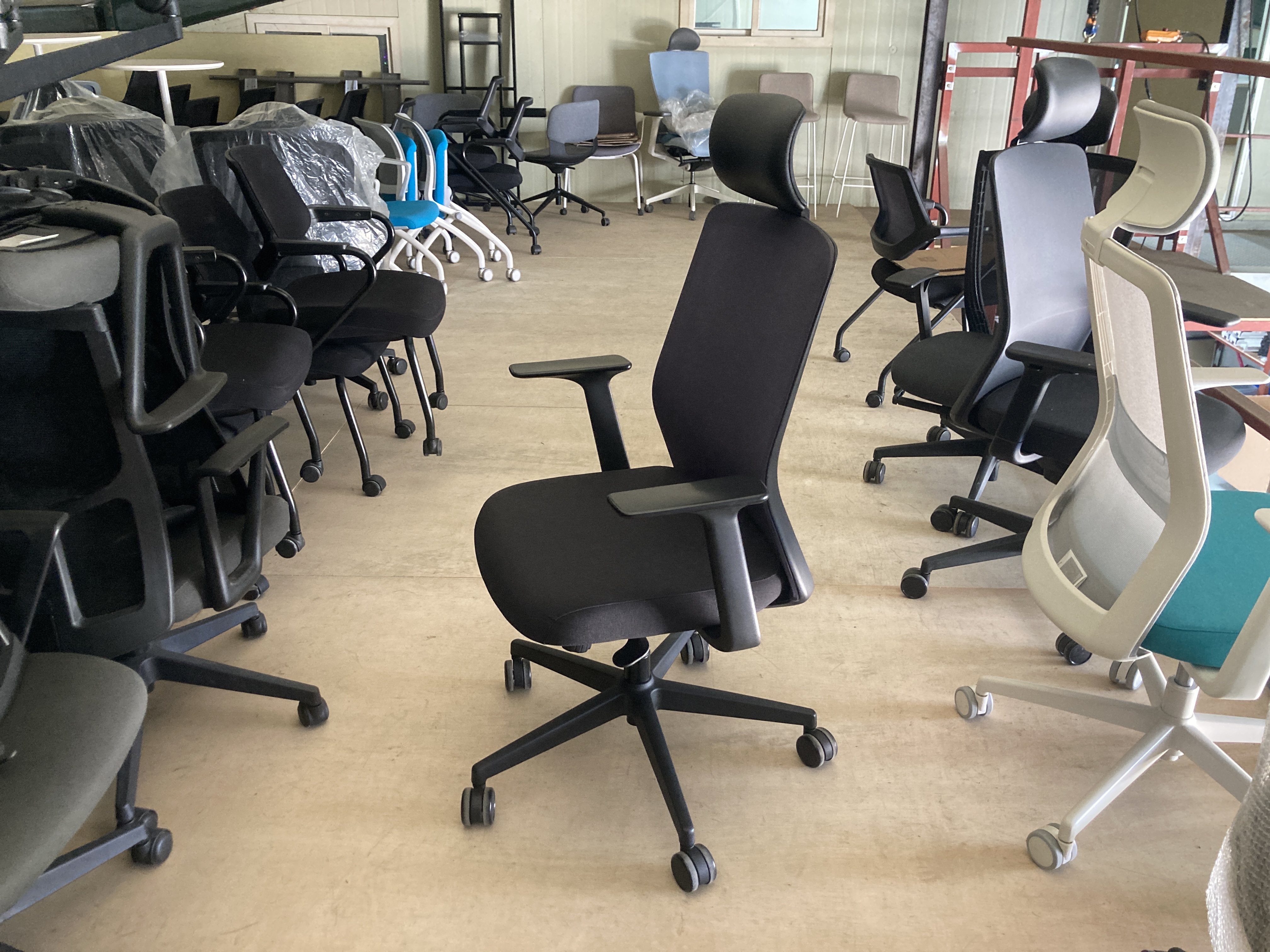 퍼시스 어라운드의자 CHN6400CH